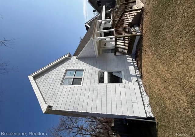 Photo 2 of Single family home for sale at 398 N Saginaw St, Pontiac, MI 48342 | MLS# 20261008952 | Listing updated on 2026-08-05
