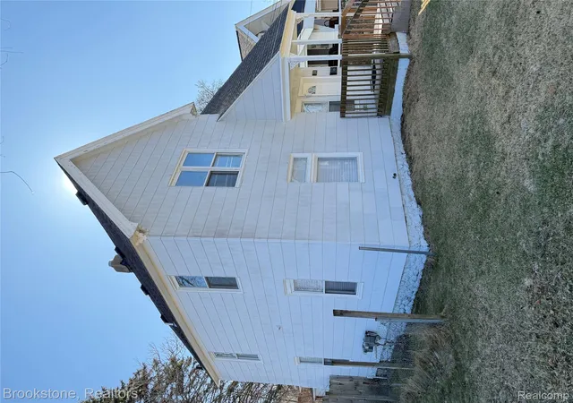 Photo 3 of Single family home for sale at 398 N Saginaw St, Pontiac, MI 48342 | MLS# 20261008952 | Listing updated on 2026-08-05