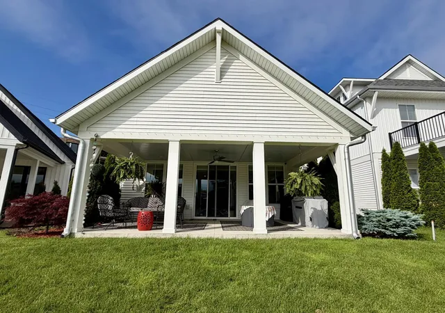 Photo 3 of Single family home for sale at 946 Boardwalk Cvs Dr, Muskegon, MI 49441 | MLS# 71026005143 | Listing updated on 2026-07-24