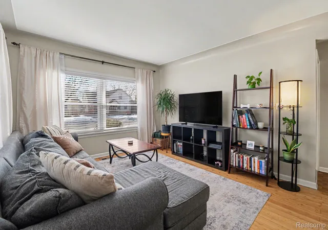 Photo 3 of Single family home for sale at 23225 Elaine St, Saint Clair Shores, MI 48080 | MLS# 20261008987 | Listing updated on 2026-08-22