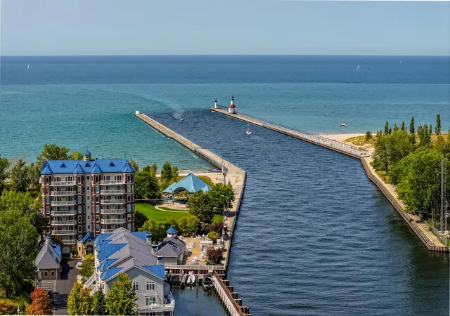 Homes for sale in St Joseph City Berrien, MI | 200 Lake St #3B, St Joseph City Berrien, MI 49085 | MLS# 69026005200