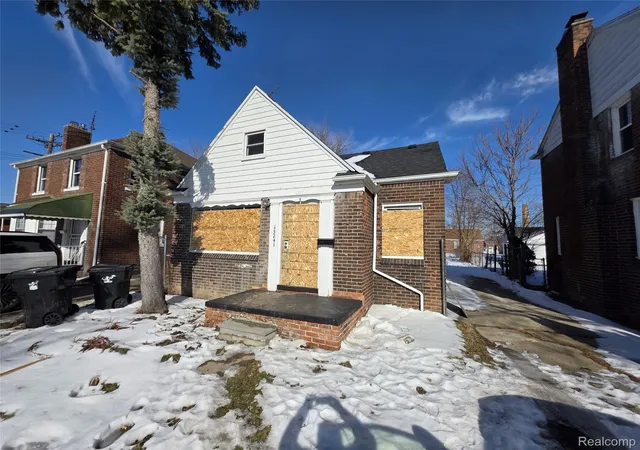 2nd image of 15241 Seymour St, Detroit, MI 48205 | MLS# 20261009055