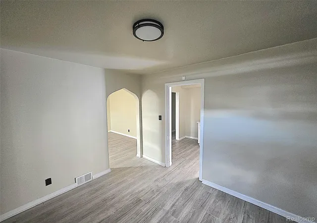 3rd image of 15241 Seymour St, Detroit, MI 48205 | MLS# 20261009055