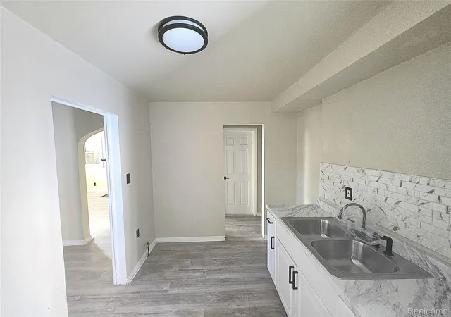 4th image of 15241 Seymour St, Detroit, MI 48205 | MLS# 20261009055