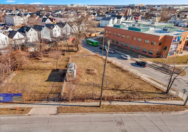 Homes for sale in Hamtramck, MI | 8306 Conant St, Hamtramck, MI 48211 | MLS# 20261009105