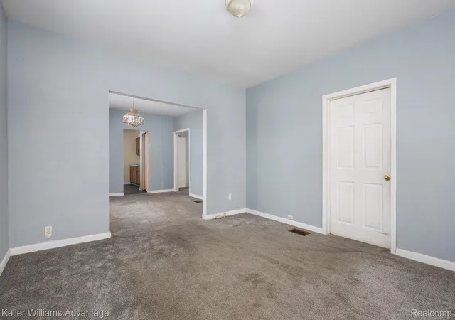 Photo 3 of Single family home for sale at 11727 Dyar St, Hamtramck, MI 48212 | MLS# 20261009280 | Listing updated on 2026-08-31