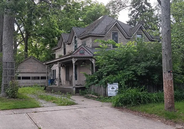 Photo 1 of Single family home for sale at 189 S Genesee St, Montrose, MI 48457 | MLS# 5050199481 | Listing updated on 2026-07-11