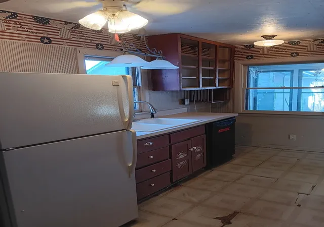 Photo 2 of Single family home for sale at 189 S Genesee St, Montrose, MI 48457 | MLS# 5050199481 | Listing updated on 2026-07-11