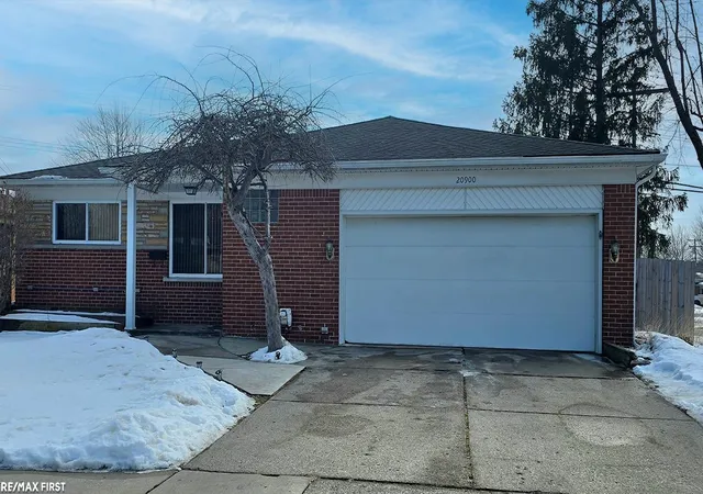 Photo 1 of Single family home for sale at 20900 Bayside St, St Clair Shores City Macomb, MI 48081 | MLS# 58050199501 | Listing updated on 2026-08-03