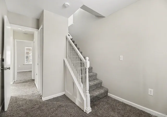 Photo 3 of Single family home for sale at 40 W Strathmore Ave, Pontiac, MI 48340 | MLS# 20261009774 | Listing updated on 2026-07-06