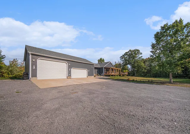 4th image of 7914 Stony Lake Rd, Jackson, MI 49201 | MLS# 81026005768