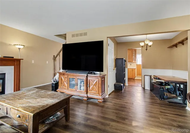4th image of 24419 Bashian Dr, Novi, MI 48375 | MLS# 20261009904