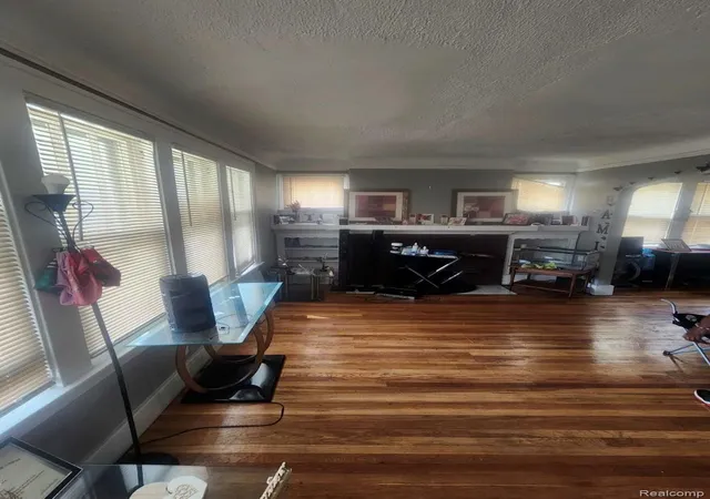 2nd image of 13615 Ohio St, Detroit, MI 48238 | MLS# 20261009924