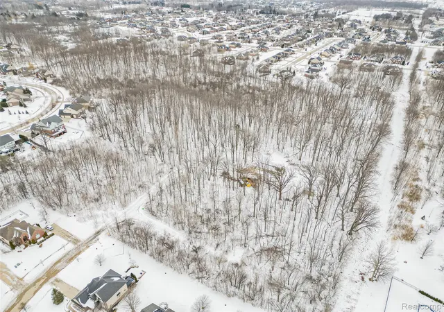 8th image of 52485 10 Mile Rd, South Lyon, MI 48178 | MLS# 20261009934