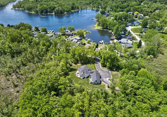 97th image of 3483 Windwheel Point Dr, Pinckney, MI 48169 | MLS# 20261009956