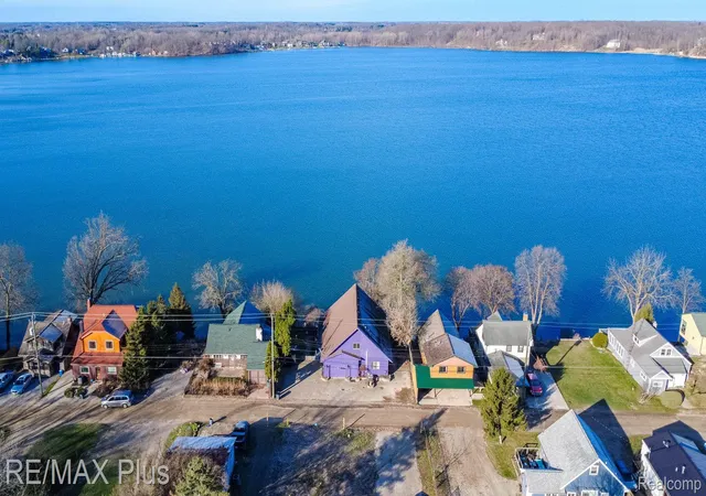 Photo 3 of Single family home for sale at 1380 Pratt Dr, Lapeer, MI 48446 | MLS# 20261010079 | Listing updated on 2026-07-13