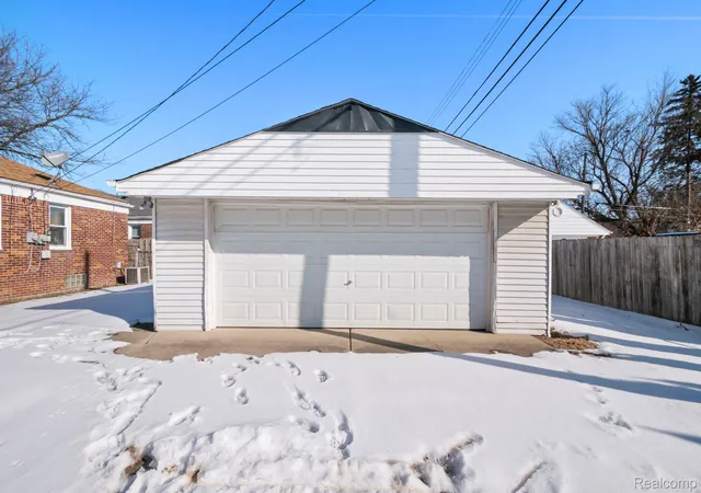Homes for sale in Allen Park City Wayne, MI | 7739 Rosedale Blvd, Allen Park City Wayne, MI 48101 | MLS# 20261010195