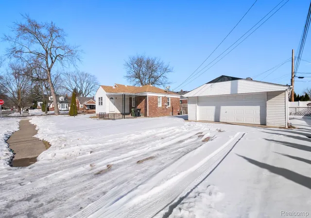 Homes for sale in Allen Park City Wayne, MI | 7739 Rosedale Blvd, Allen Park City Wayne, MI 48101 | MLS# 20261010195