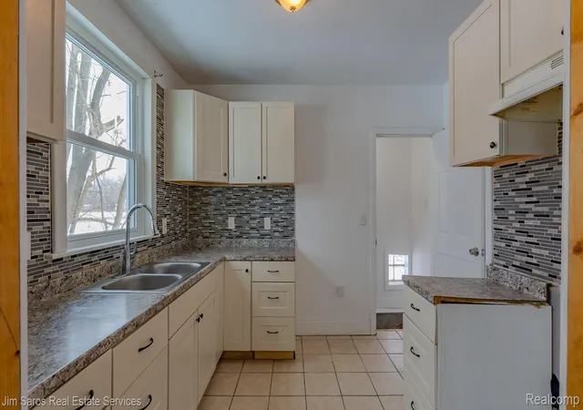 4th image of 17892 Bradford St, Detroit, MI 48205 | MLS# 20261010324