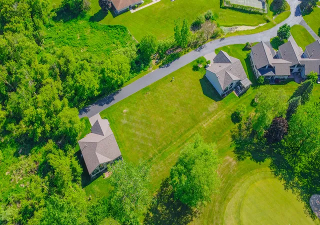 3rd image of 406 Vienna Ln, Fremont, MI 49412 | MLS# 65026006069