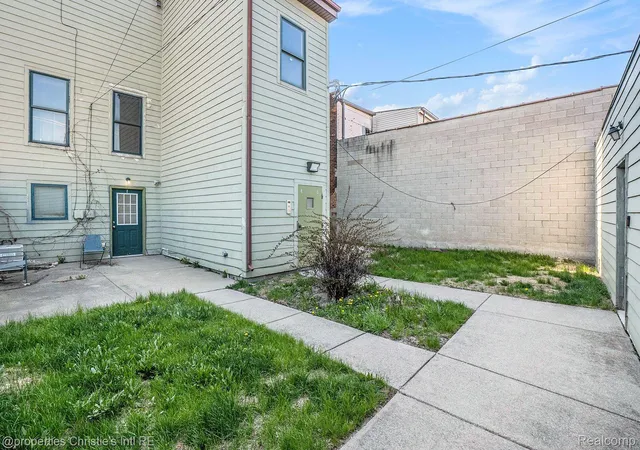 17th image of 8820 Joseph Campau St #3, Hamtramck, MI 48212 | MLS# 20261010461