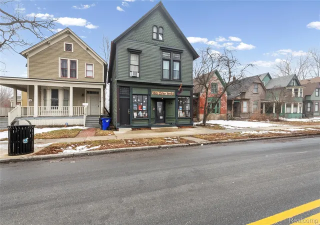 Photo 1 of Sale Pending at 1417 Van Dyke St, Detroit City Wayne, MI 48214 | MLS# 20261010486 | Listing updated on 2026-07-07