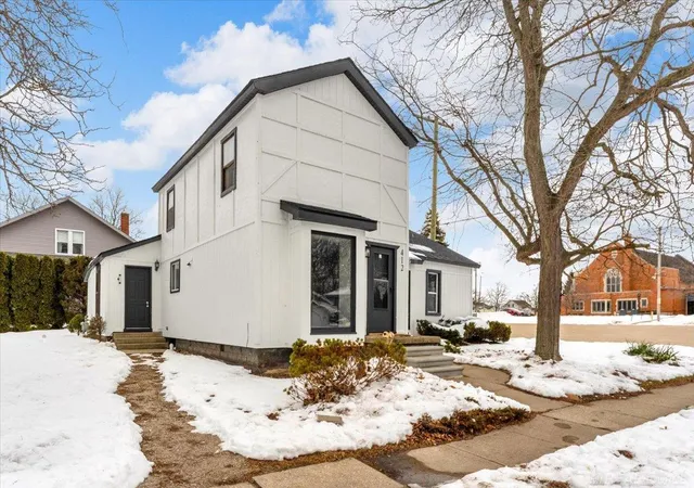 Photo 2 of Multi family home for sale at 412 Orchard St, Saint Clair, MI 48079 | MLS# 58050199856 | Listing updated on 2026-06-14