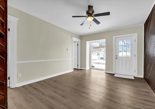 Listing Photo 5 - Condo for sale in building located at 412 Orch St, Saint Clair, MI 48079