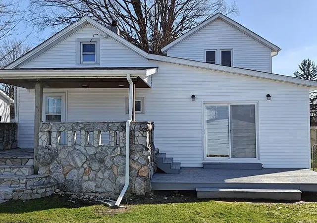 Homes for sale in Eau Claire, MI | 6627 E Berrien St E, Eau Claire, MI 49111 | MLS# 69026006299
