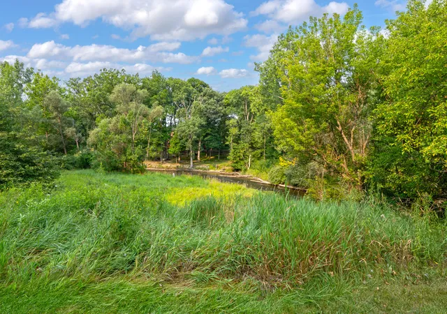 5th image of 1564 Charter Oak Dr, Rochester Hills, MI 48309 | MLS# 81026006313