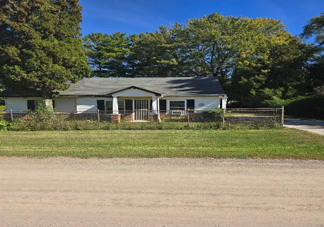 Homes for sale in Clinton Charter Township Macomb, MI | 22211 Grandy St, Clinton Charter Township Macomb, MI 48035 | MLS# 81026006328