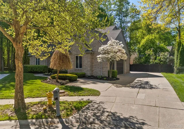 Photo 4 of Single family home for sale at 17840 Christine Blvd N, Clinton Township, MI 48038 | MLS# 20261010824 | Listing updated on 2026-09-01