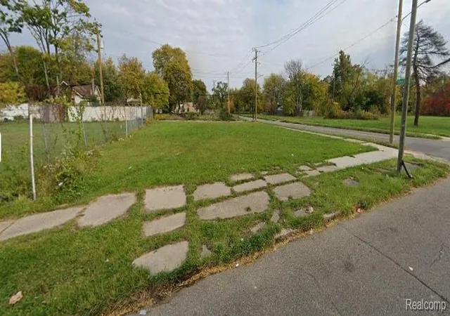 3rd image of 1900 Puritan St, Highland Park, MI 48203 | MLS# 20261010929