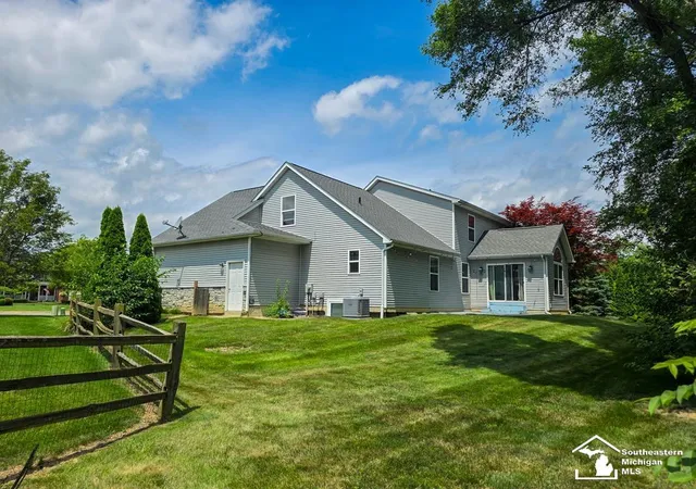 Homes for sale in Monroe Charter Township Monroe, MI | 14922 Wildwood Dr, Monroe Charter Township Monroe, MI 48161 | MLS# 57050199977