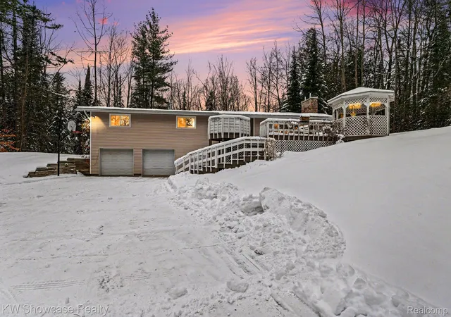 2nd image of 1951 Kneeland Rd, Fairview, MI 48621 | MLS# 20261011093