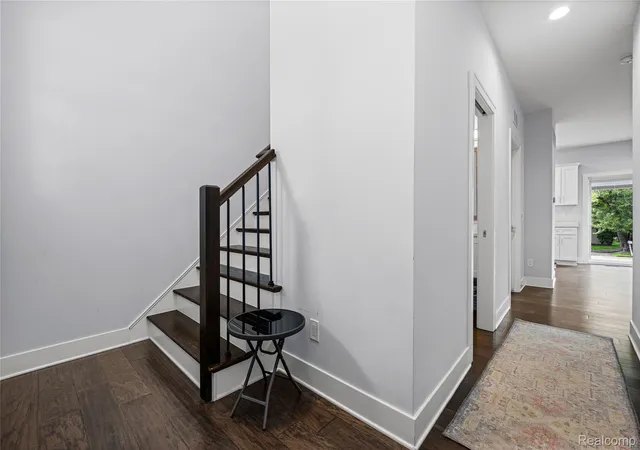 4th image of 1410 Beachland Blvd, Waterford, MI 48328 | MLS# 20261011097