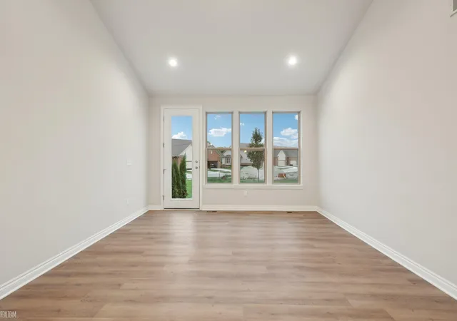 Listing Photo 3 - Condo for sale in building located at 48323 Whittington Dr, New Baltimore, MI 48047