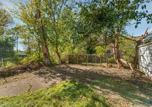 Photo 4 of Single family home for sale at 19953 Greeley St, Highland Park, MI 48203 | MLS# 20261011232 | Listing updated on 2026-07-06