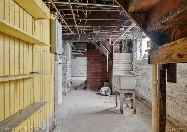 36th image of 3351 W Grand St, Detroit, MI 48238 | MLS# 20261011334