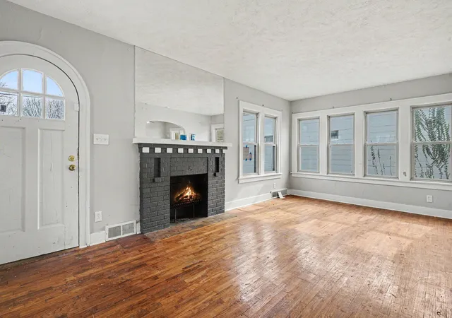 Photo 3 of Single family home for sale at 2326 S Burdick St, Kalamazoo, MI 49001 | MLS# 66026006640 | Listing updated on 2026-05-07