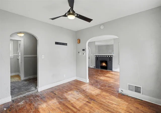 Photo 4 of Single family home for sale at 2326 S Burdick St, Kalamazoo, MI 49001 | MLS# 66026006640 | Listing updated on 2026-05-07