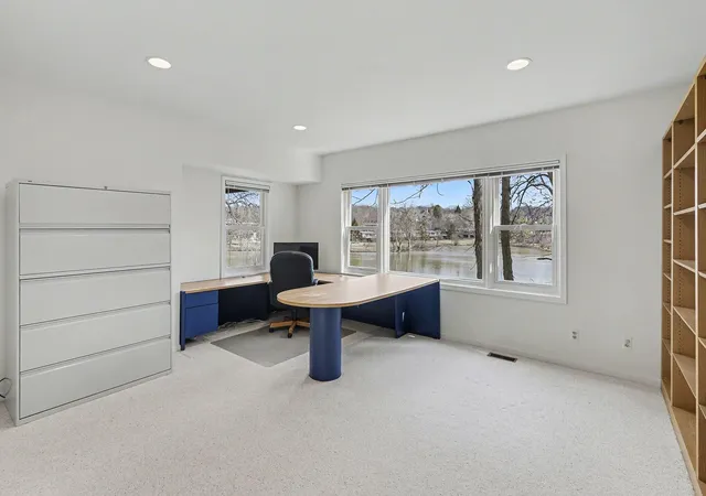 74th image of 542 Heritage Dr, Ann Arbor, MI 48105 | MLS# 81026006664