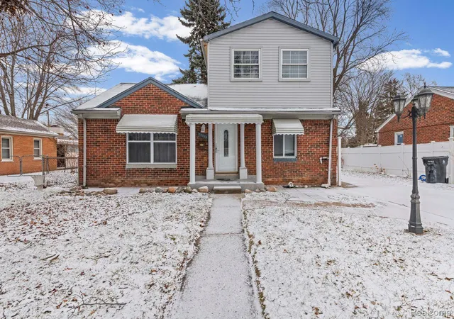 Photo 1 of Single family home for sale at 29288 Park St, Roseville, MI 48066 | MLS# 20261011515 | Listing updated on 2026-08-19