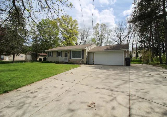 Homes for sale in Kalamazoo, MI | 8077 W Q Ave, Kalamazoo, MI 49009 | MLS# 68026006708
