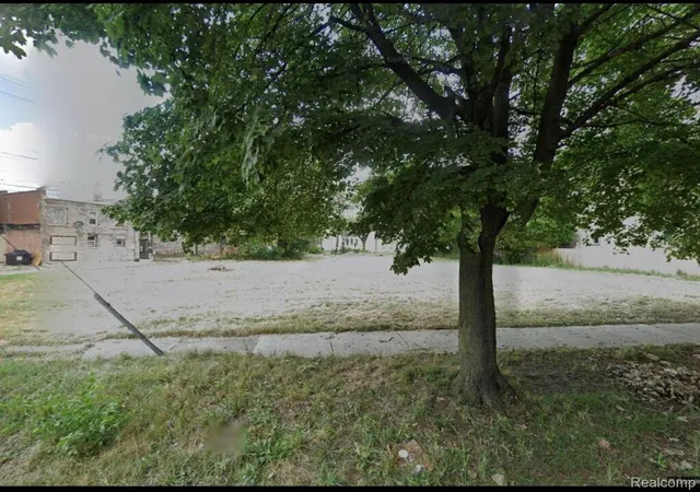 Photo 2 of Land for sale at 4030 Gilbert St, Detroit, MI 48210 | MLS# 20261011759 | Listing updated on 2026-09-16
