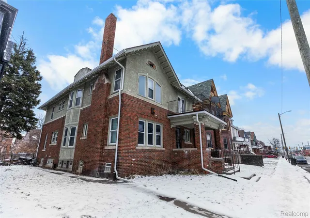 2nd image of 681 Clairmount St, Detroit, MI 48202 | MLS# 20261012004