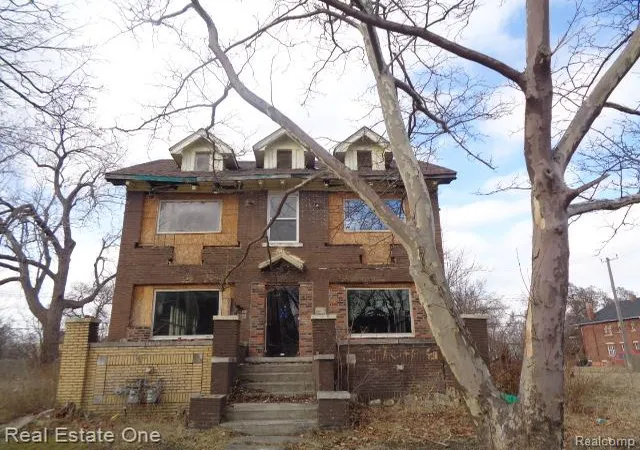 Homes for sale in Detroit, MI | 2704 Hogarth St, Detroit, MI 48206 | MLS# 20261012023