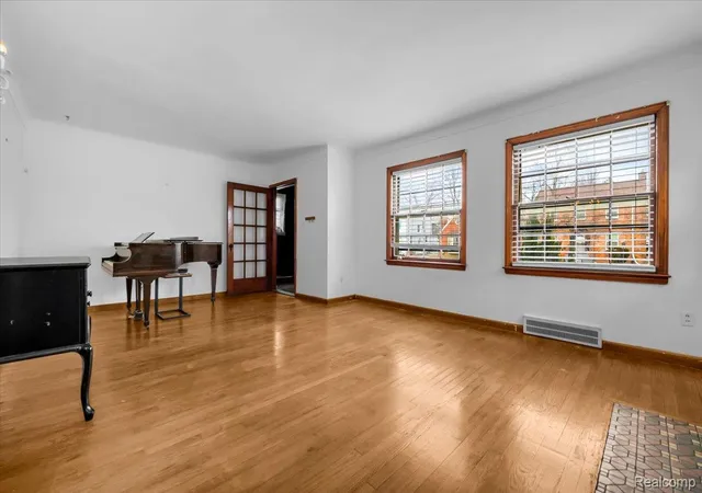 Photo 4 of Single family home for sale at 15440 Mapleridge St, Detroit, MI 48205 | MLS# 20261012030 | Listing updated on 2026-09-30