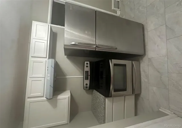 Photo 3 of Single family home for sale at 20065 Southfield Rd, Detroit, MI 48235 | MLS# 20261012070 | Listing updated on 2026-08-18