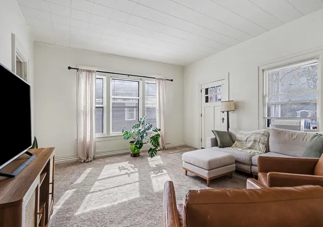 Listing Photo 3 - Condo for sale in building located at 222 N Eagle St, Marshall, MI 49068